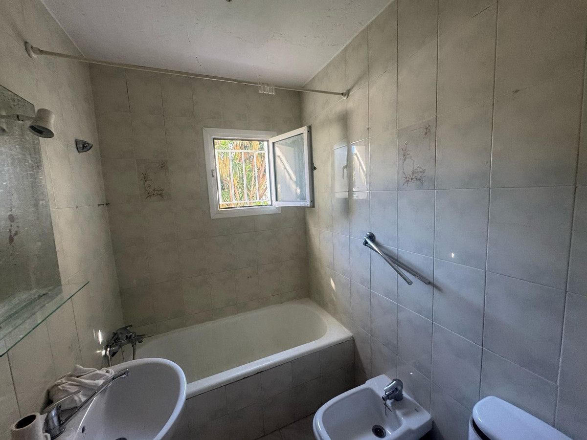 2 Bedroom Apartment in Marbella - Foto 10