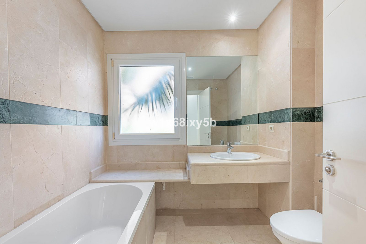 2 Bedroom Apartment in Marbella - Foto 26