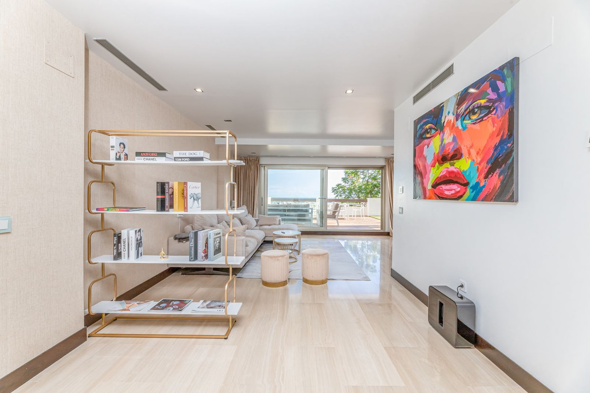 2 Bedroom Apartment in Benahavís - Foto 6