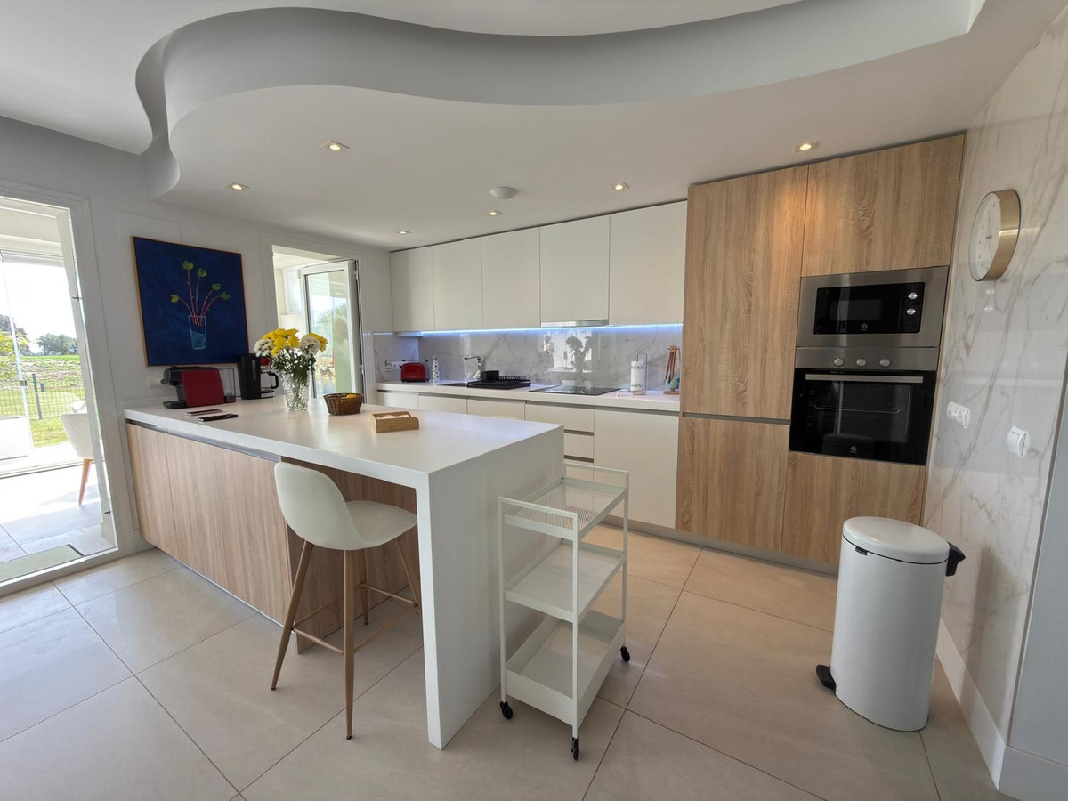 3 Bedroom Apartment in San Roque - Photo 14