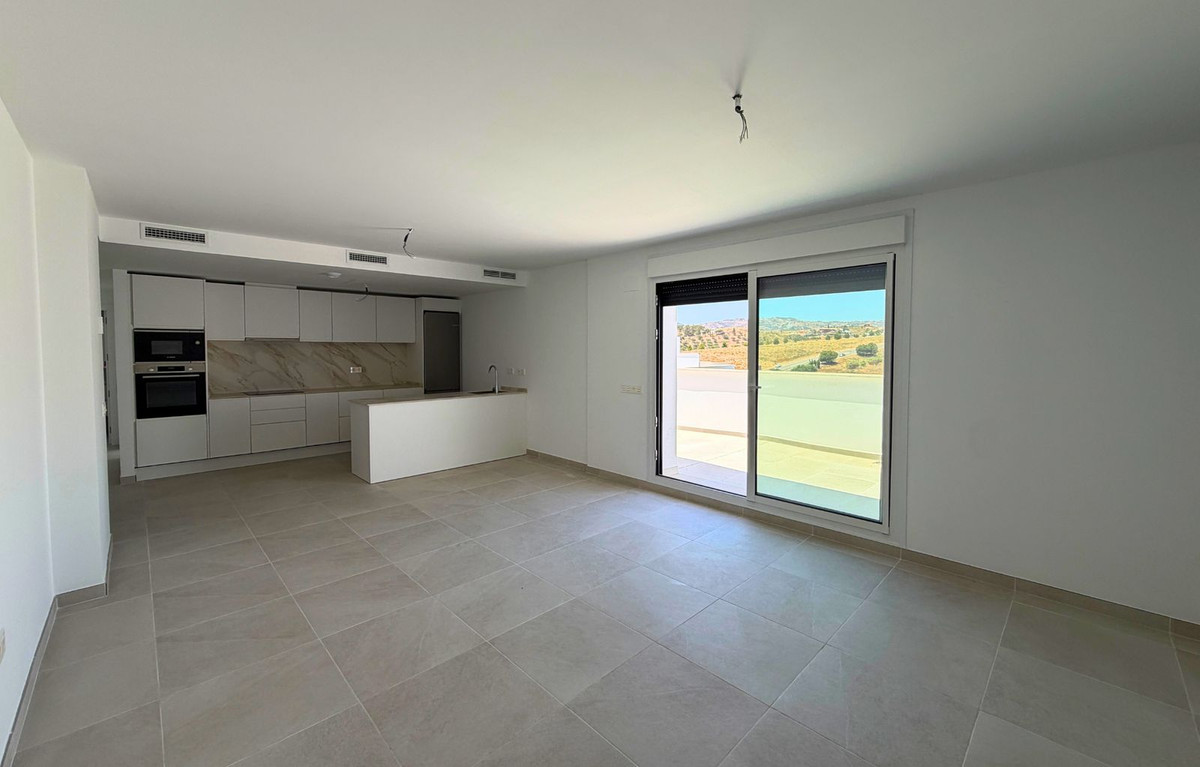 2 Bedroom Penthouse in Mijas - Photo 5