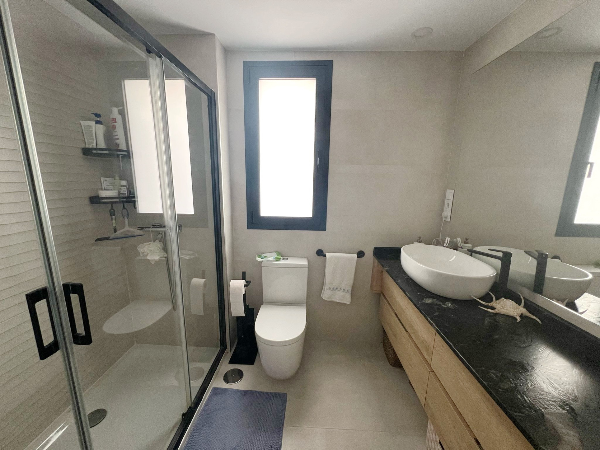 3 Bedroom Apartment in Marbella - Photo 9