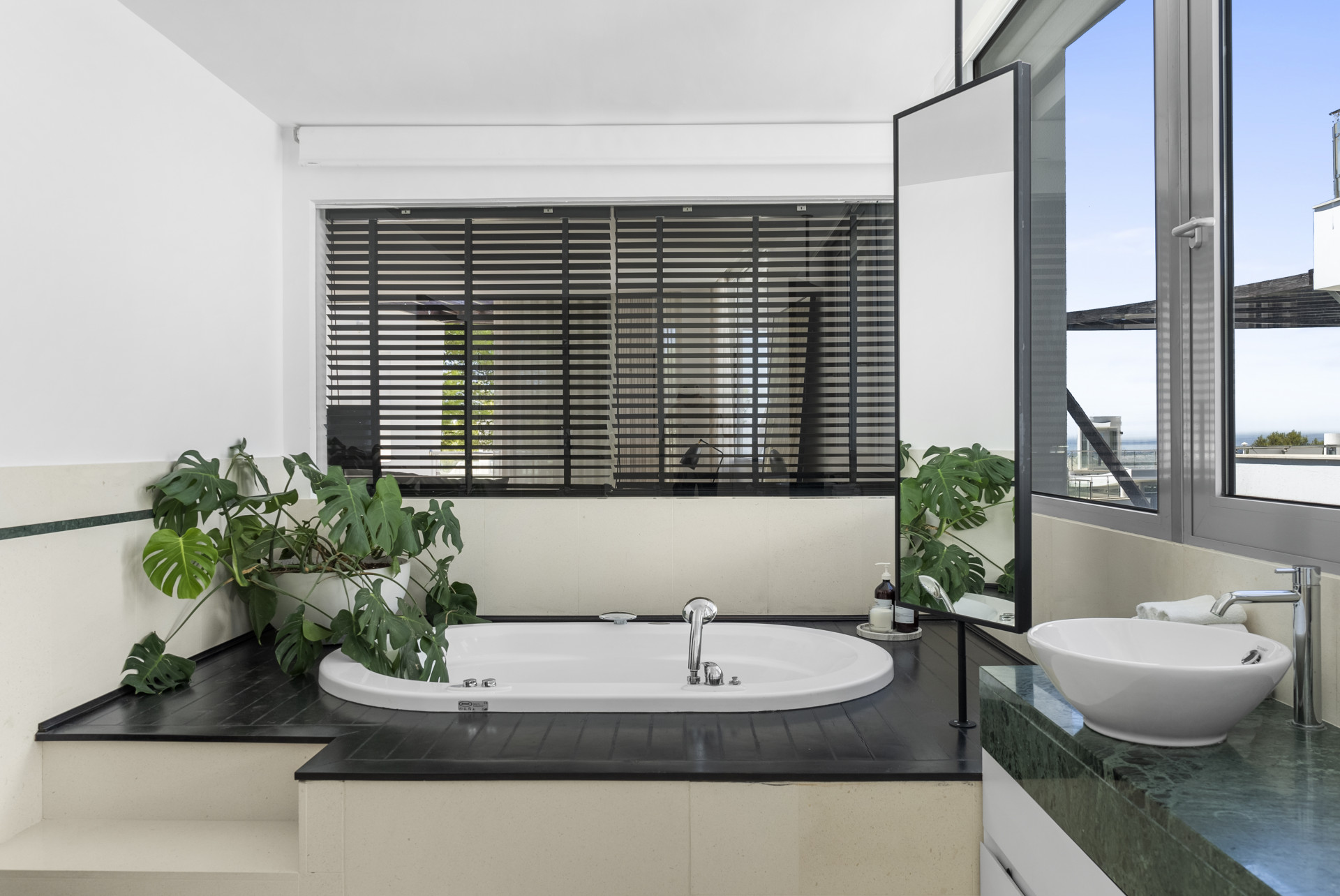 3 Bedroom Villa in Marbella - Photo 17