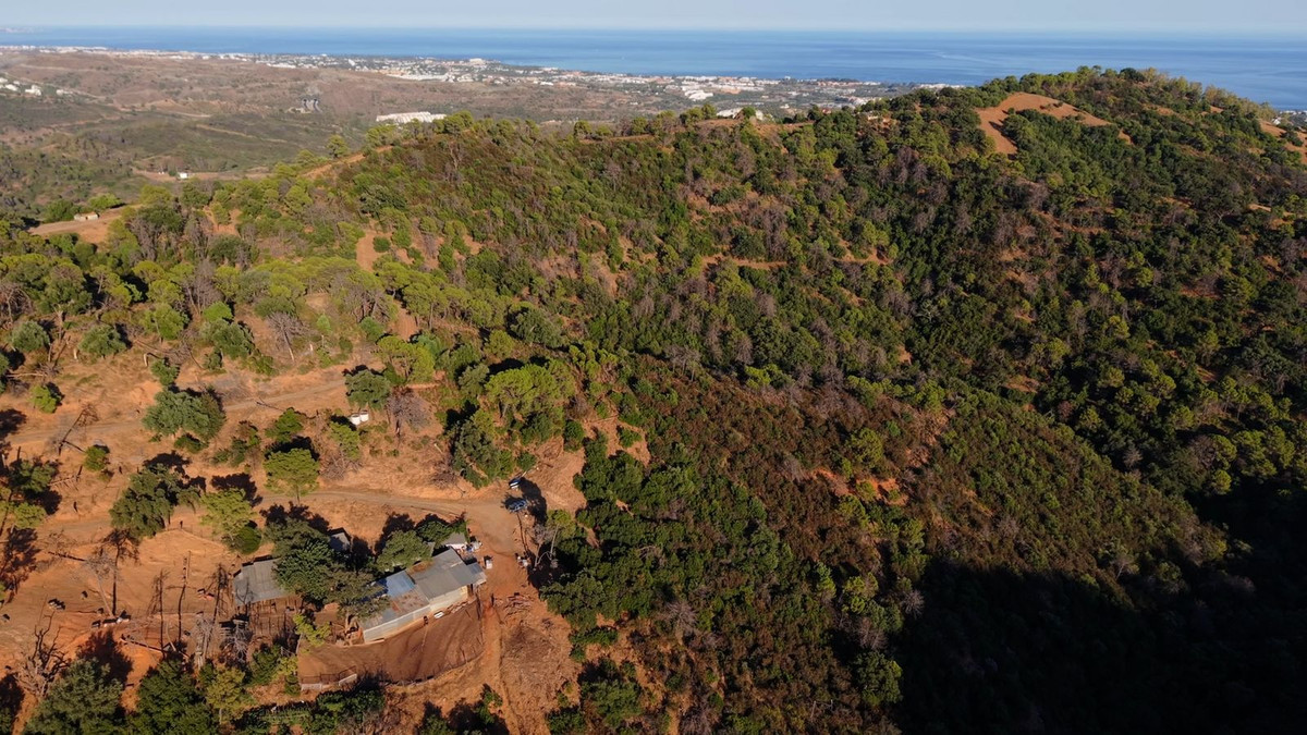 615,000 m² Plot in Estepona - Photo 10