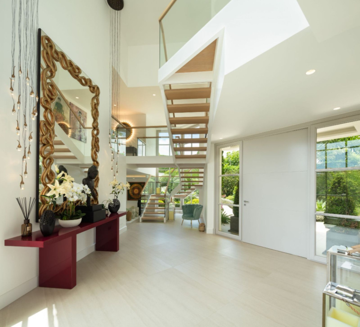 6 Bedroom Villa in Marbella - Photo 4