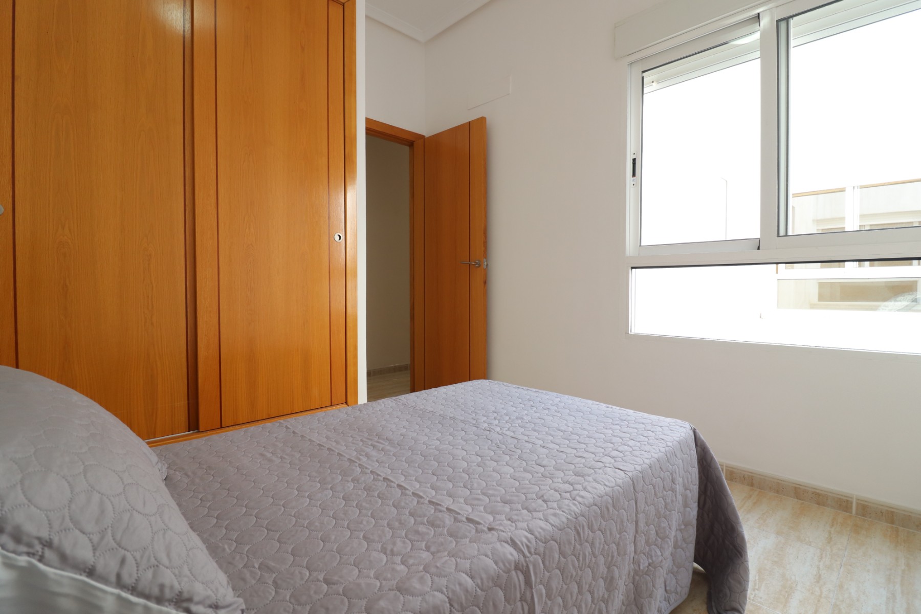 Apartamento com 2 quartos com piscina em Alicante, Espanha – Foto 11