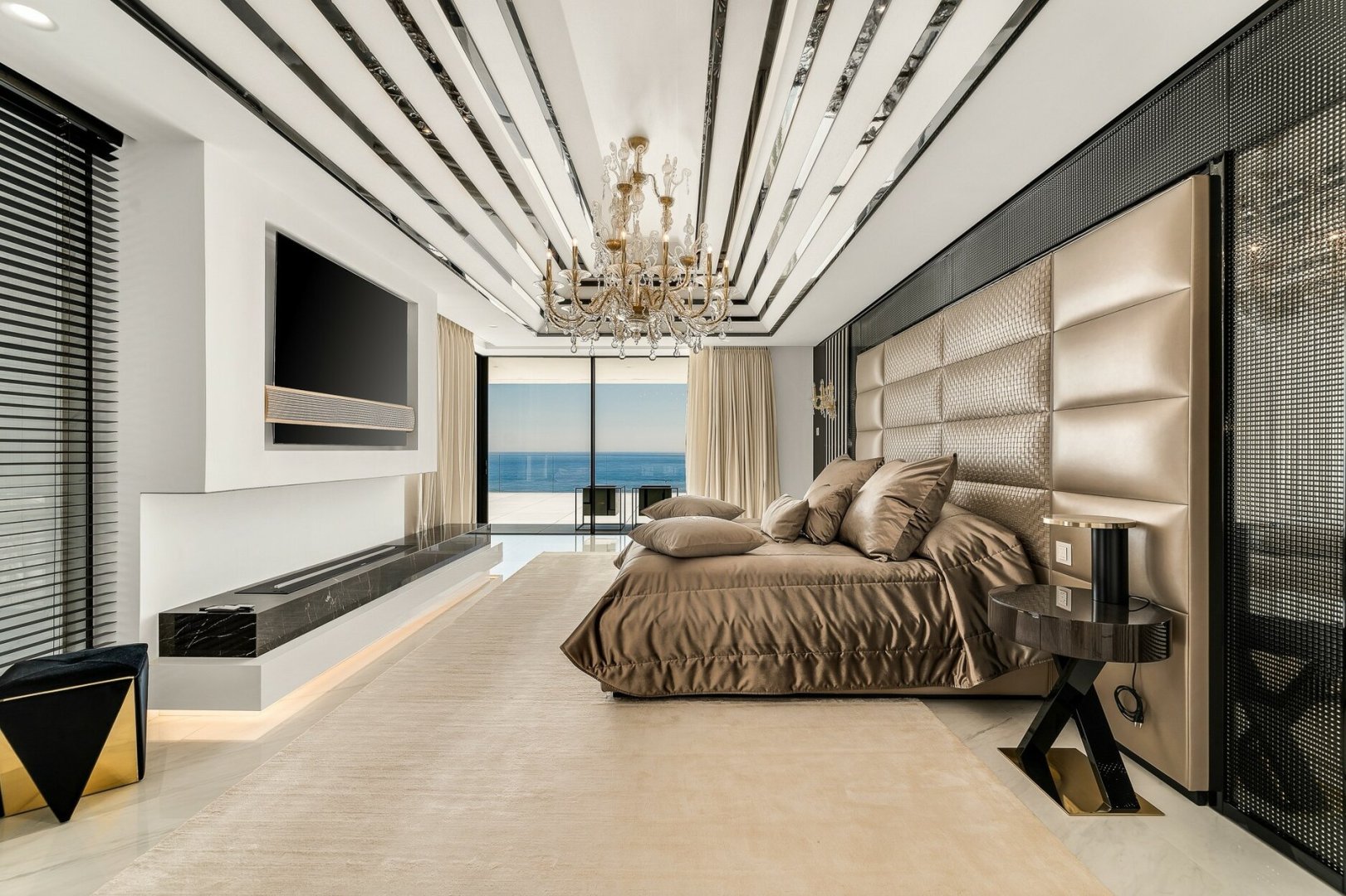 4 Bedroom Apartment in Estepona - Photo 16
