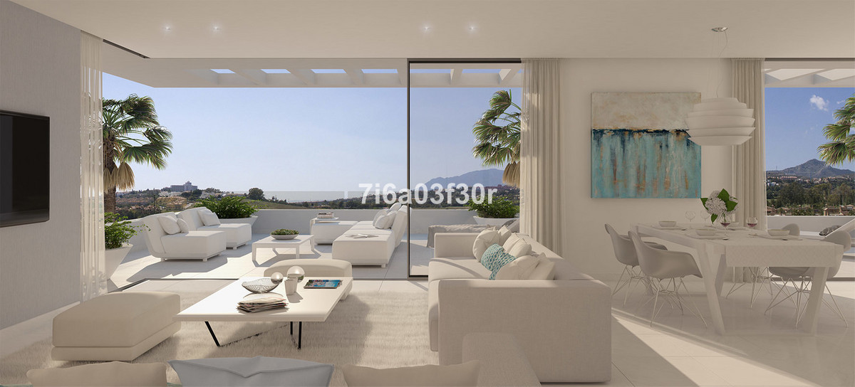 4 Bedroom Apartment in Estepona - Photo 4