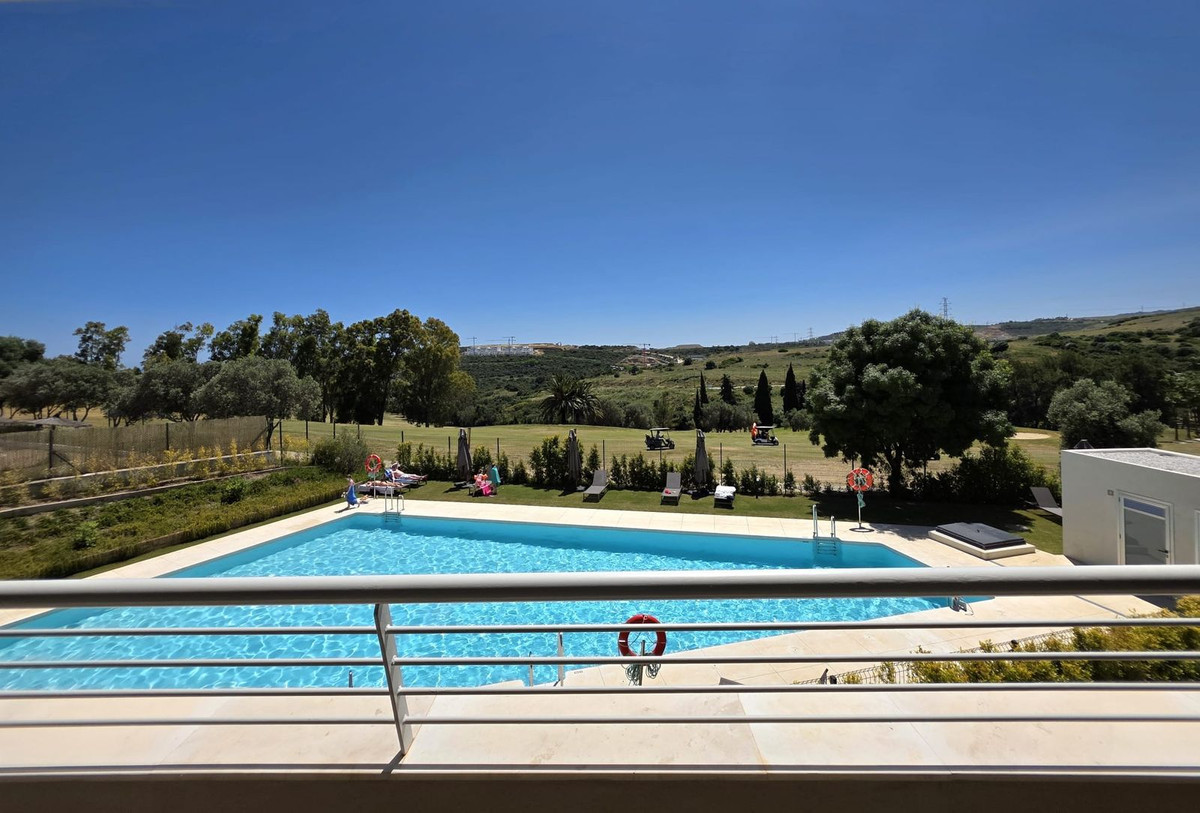 2 Bedroom Apartment in Estepona - Photo 5