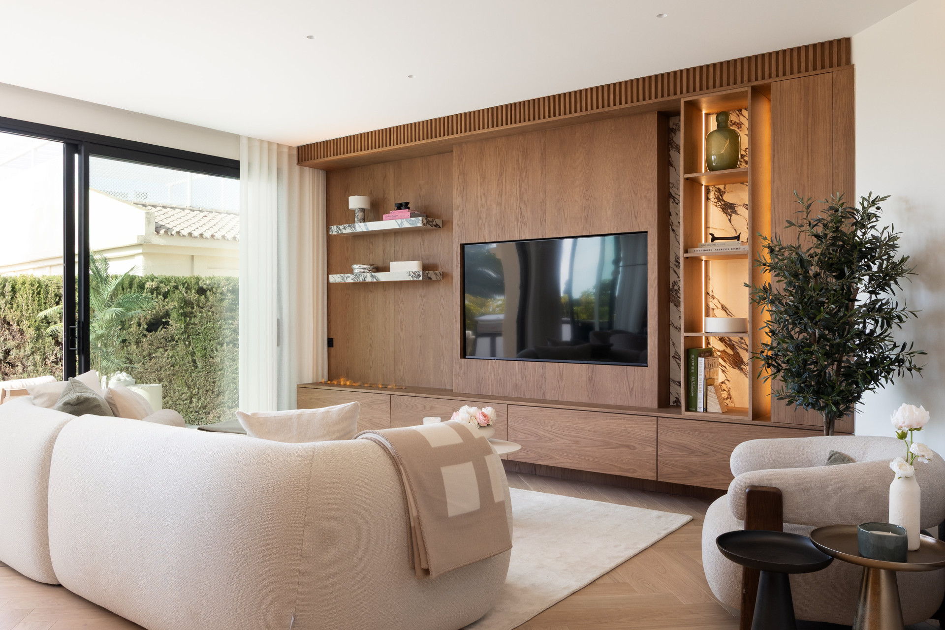 4 Bedroom Townhouse in Benahavís - Photo 19