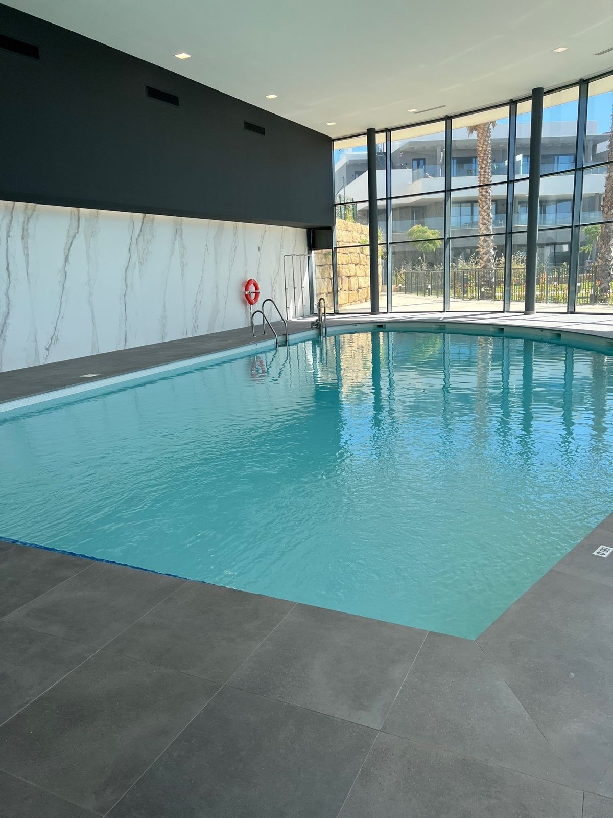 4 Bedroom Apartment in Estepona - Photo 43