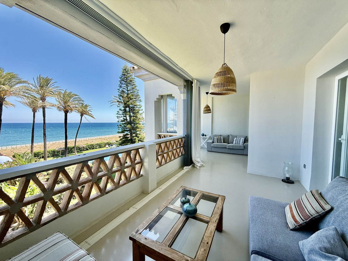 3 Bedroom Penthouse in Casares - Photo 3