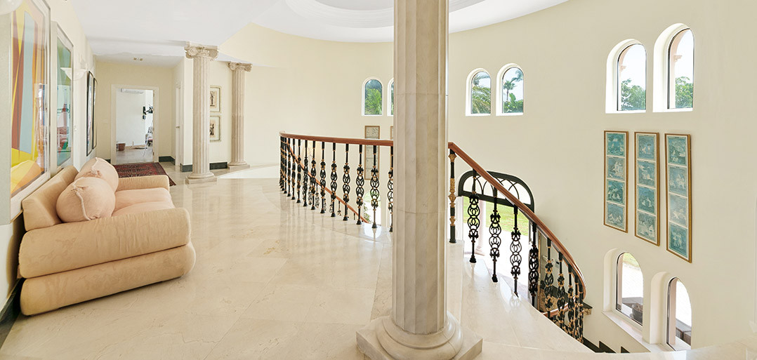8 Bedroom Villa in Estepona - Photo 36