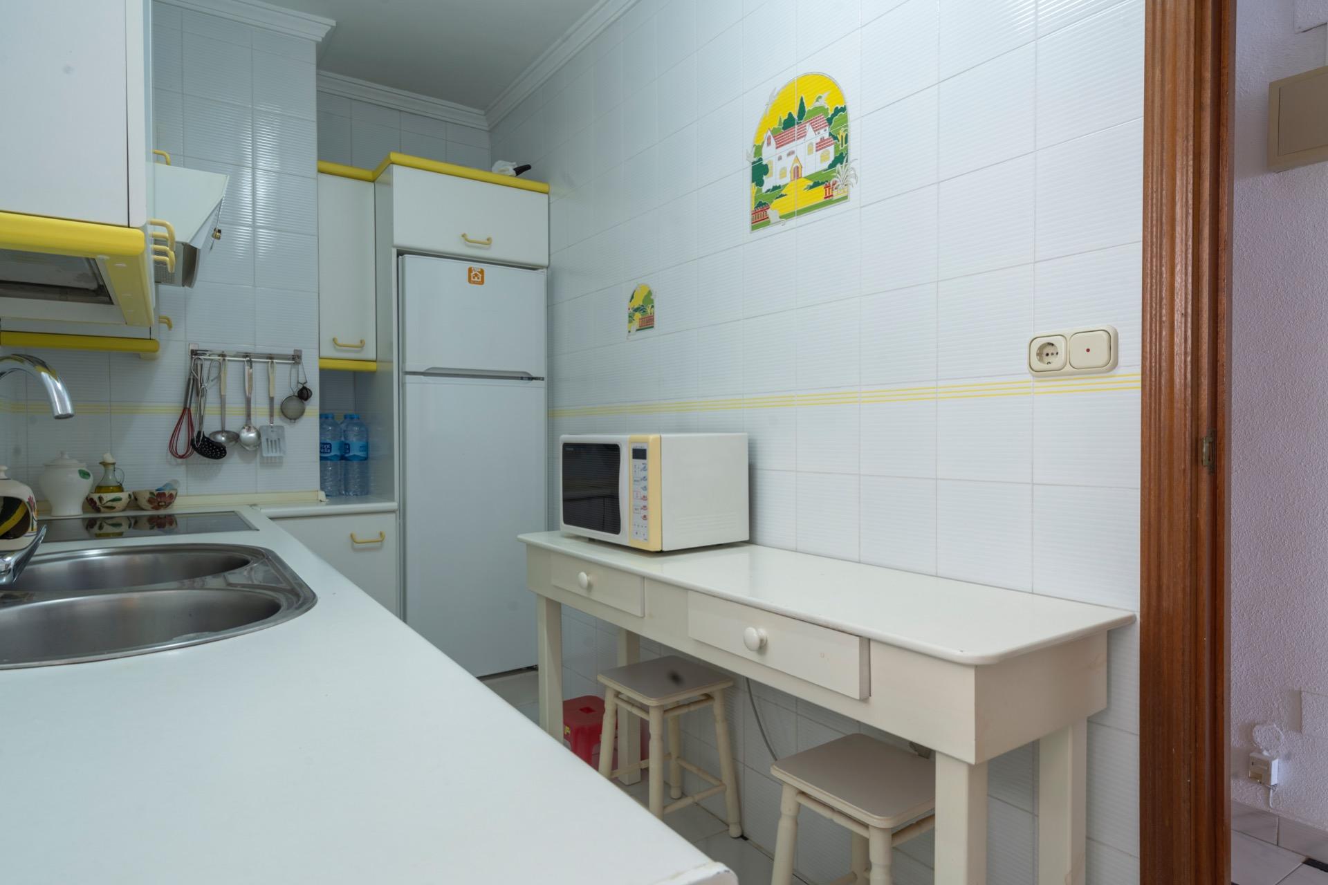 3 Bedroom Apartment in Fuengirola - Photo 5