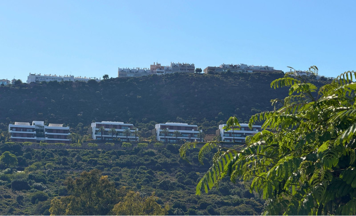 2 Bedroom Apartment in Casares - Photo 10
