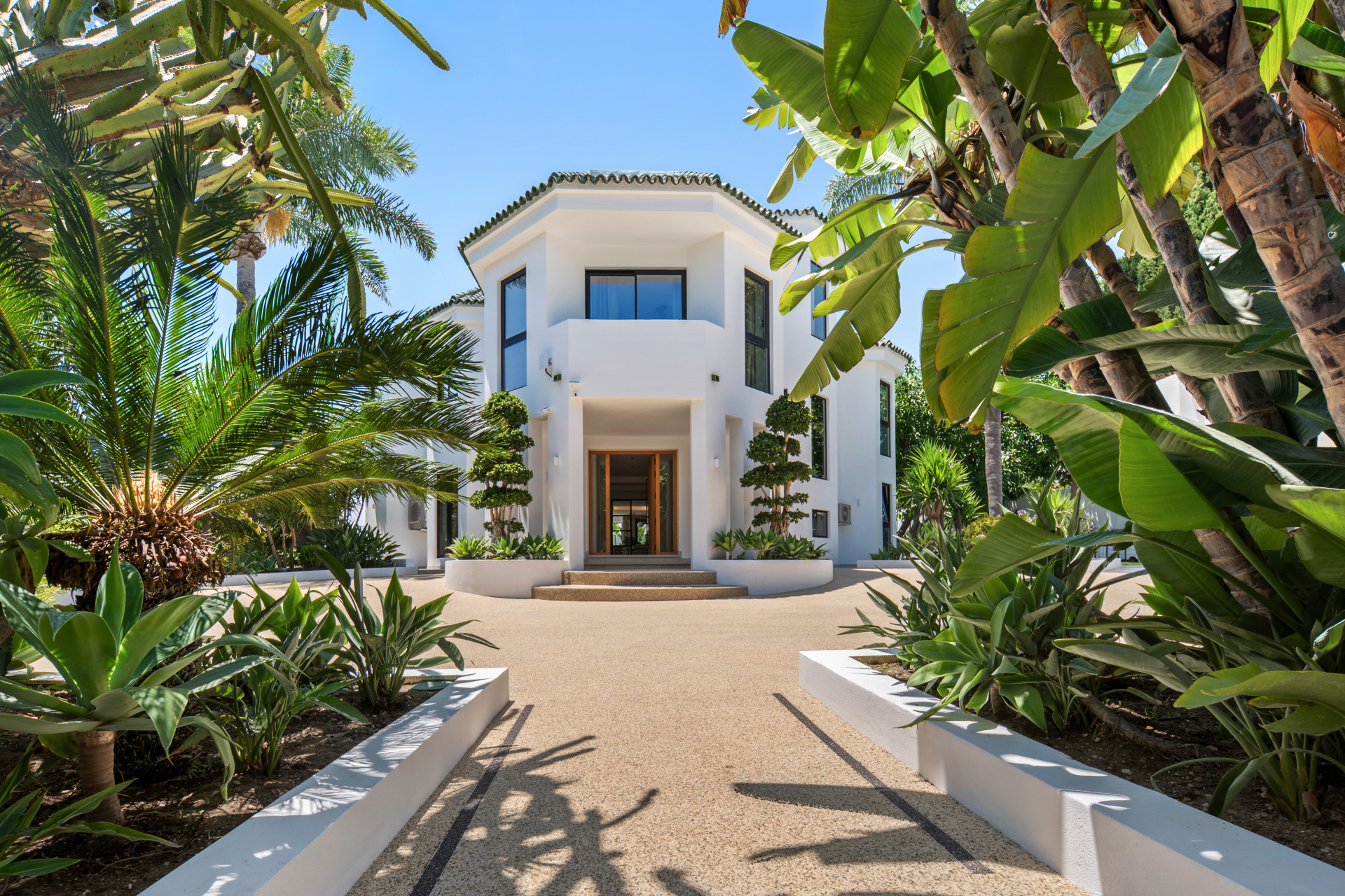 6 Bedroom Villa in Estepona - Photo 7