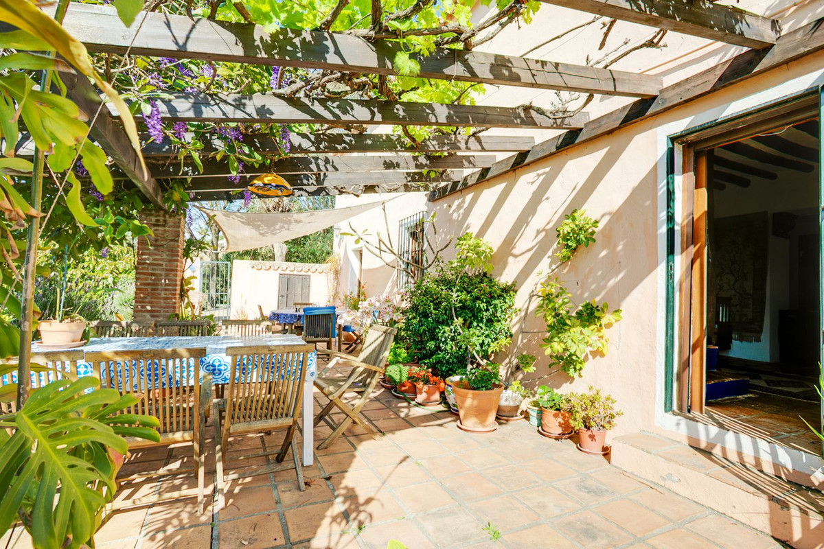 3 Bedroom Villa in Estepona - Photo 5