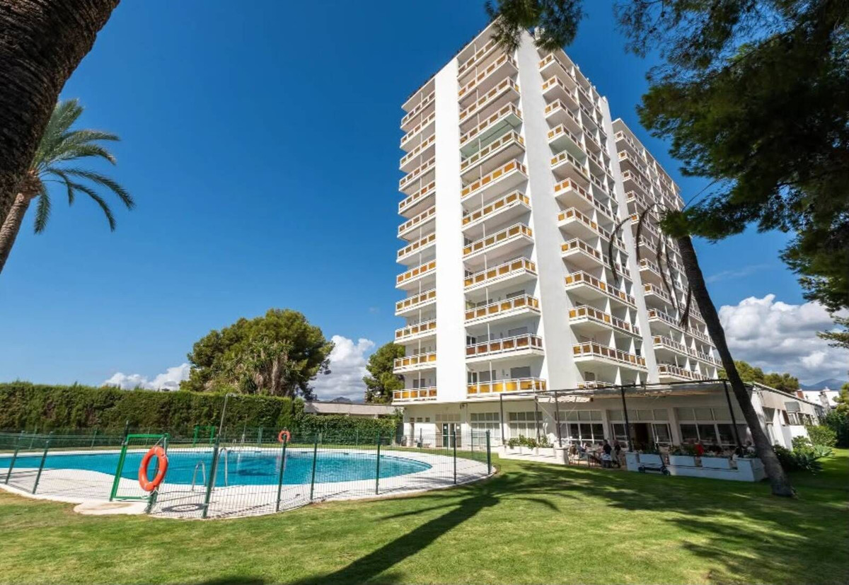 1 Bedroom Apartment in Marbella - Photo 19