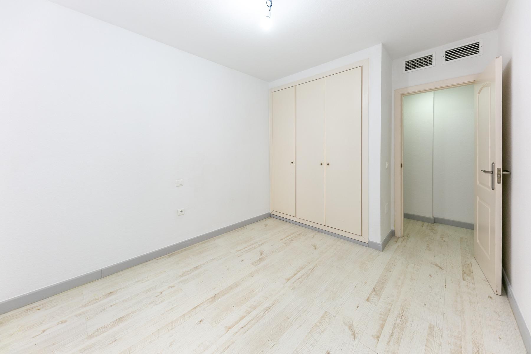 3 Bedroom Apartment in Benalmádena - Photo 18