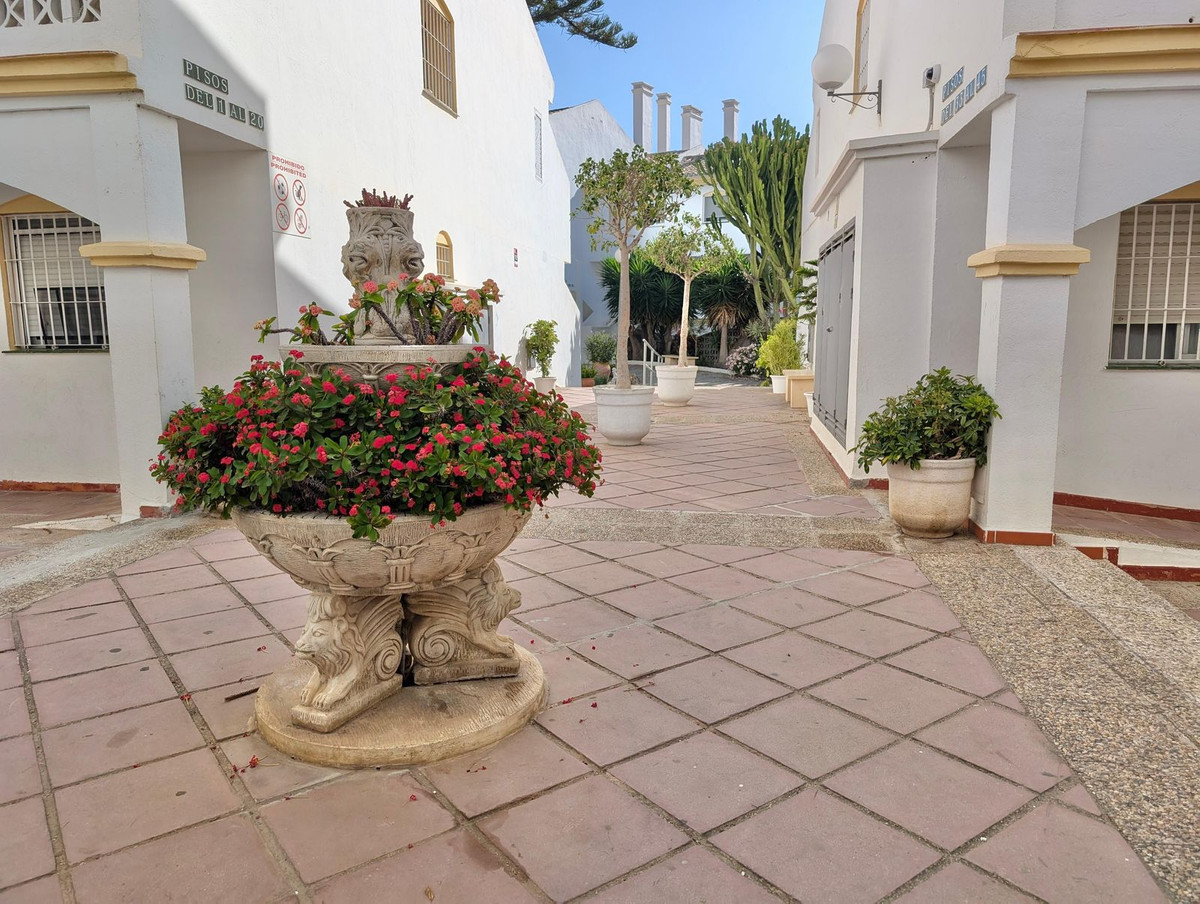 3 Bedroom Apartment in Mijas - Photo 2