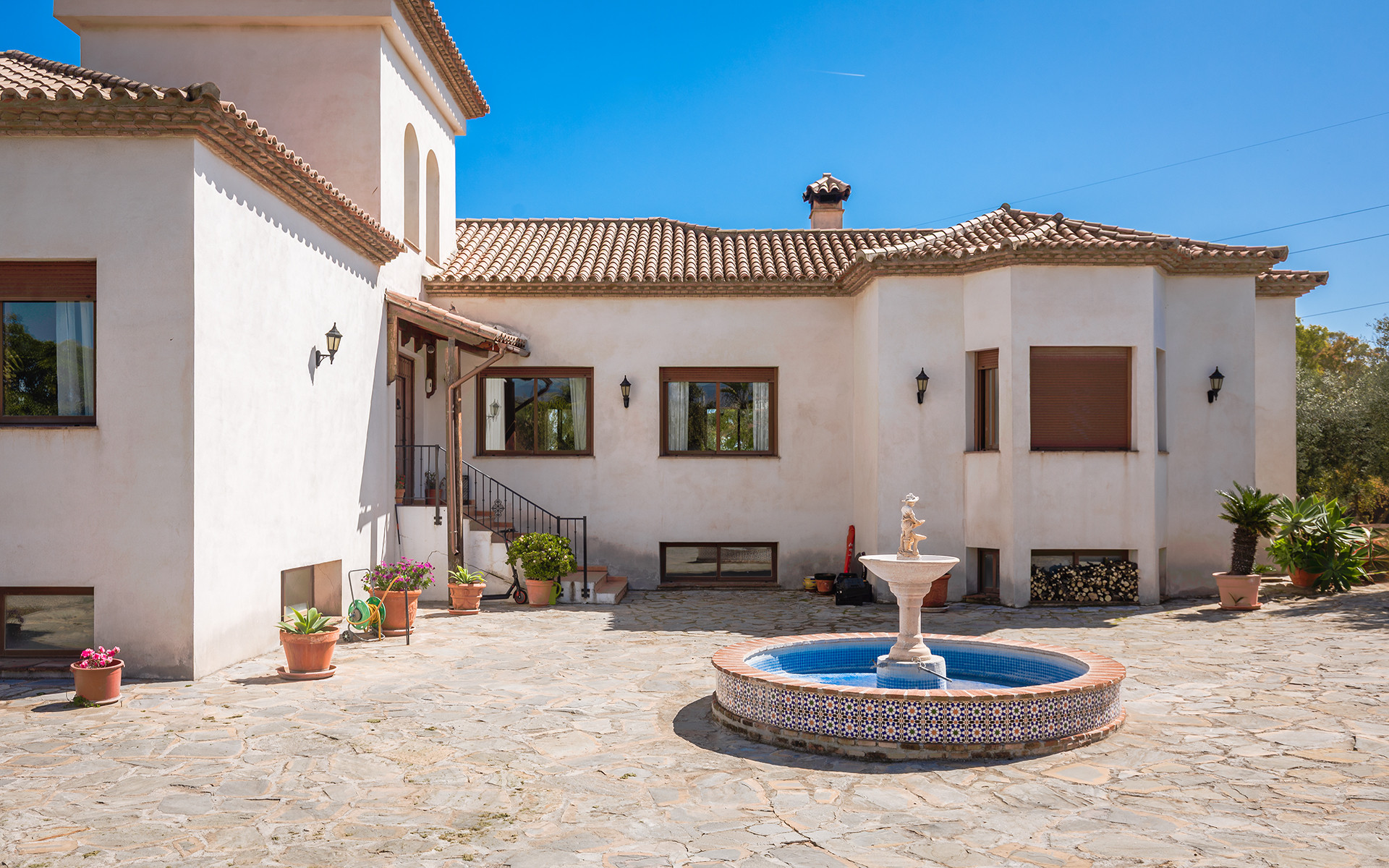 4 Bedroom Country house in Estepona - Photo 18
