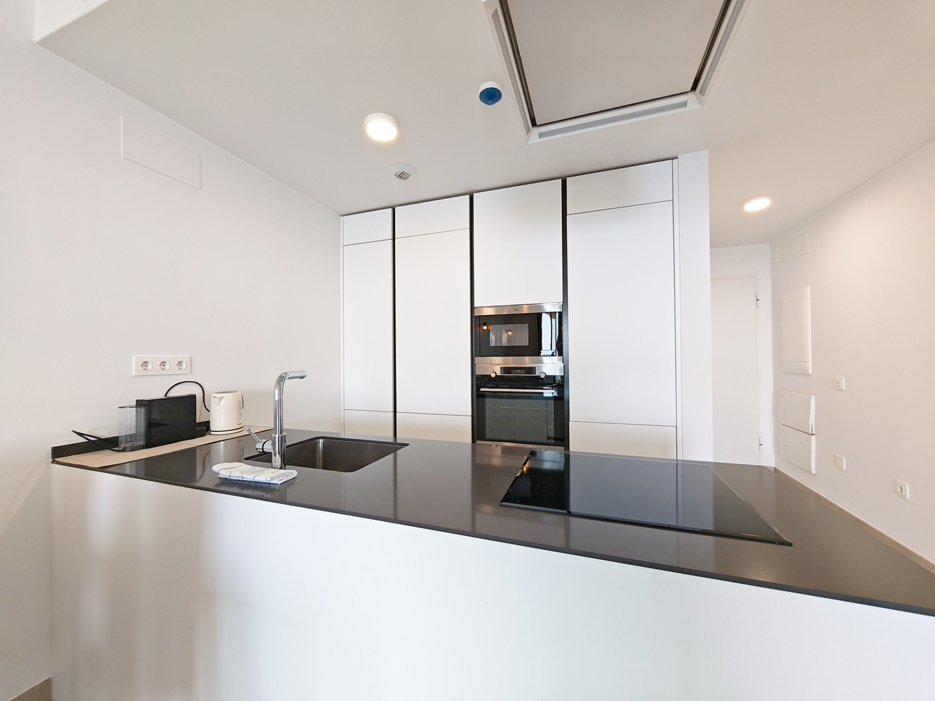 2 Bedroom Apartment in Benalmádena - Photo 8