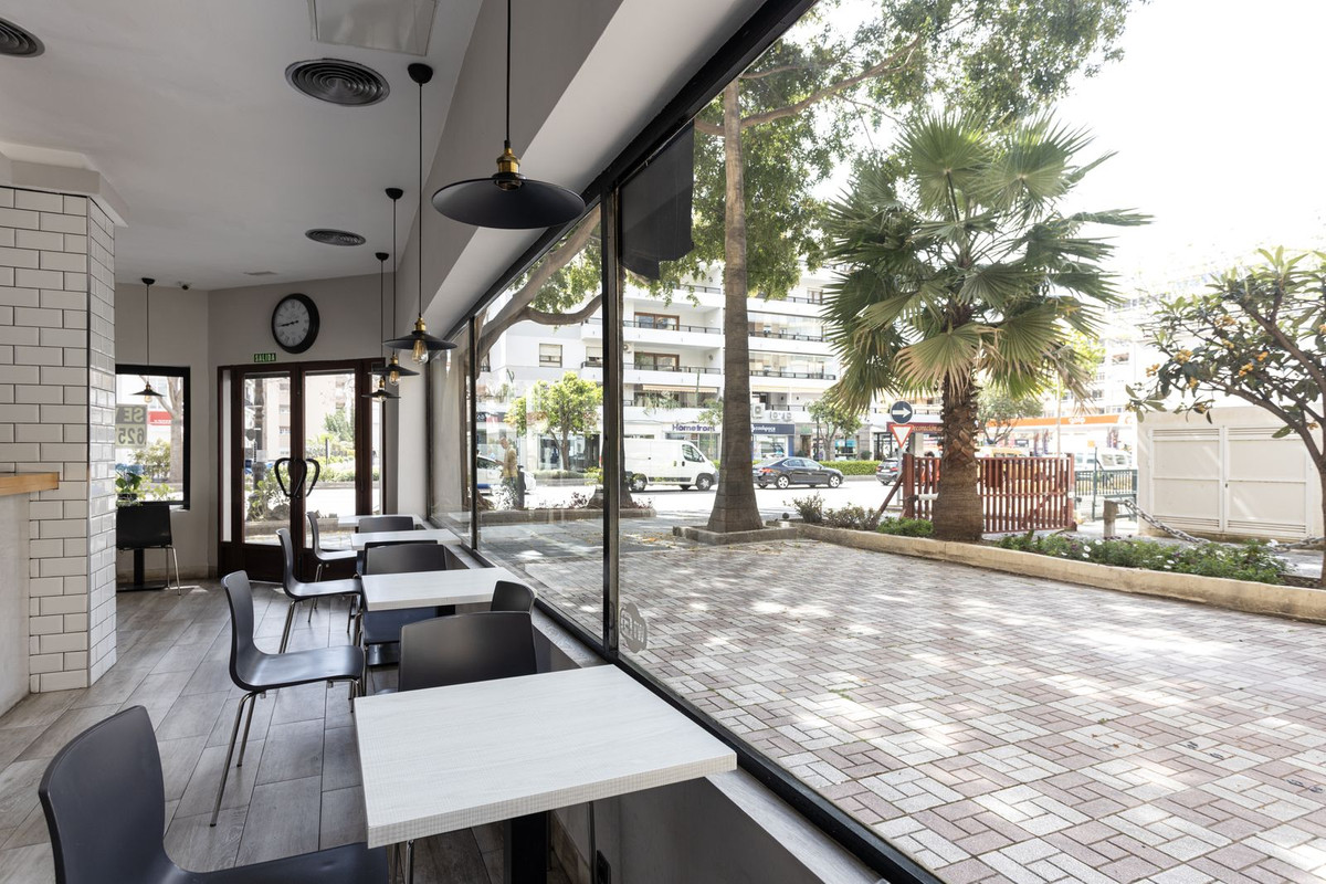 Commercial premises in Malaga, Spain – Photo 11