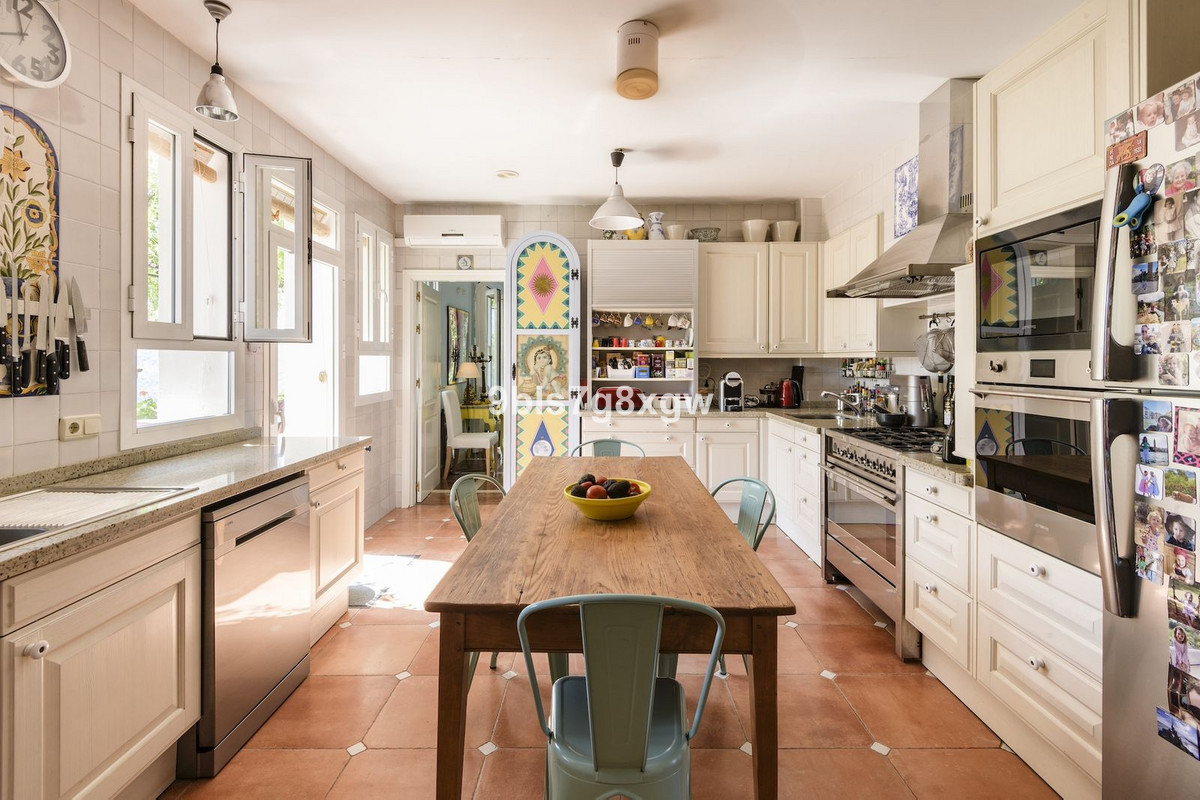 9 Bedroom Country house in Gaucín - Photo 19