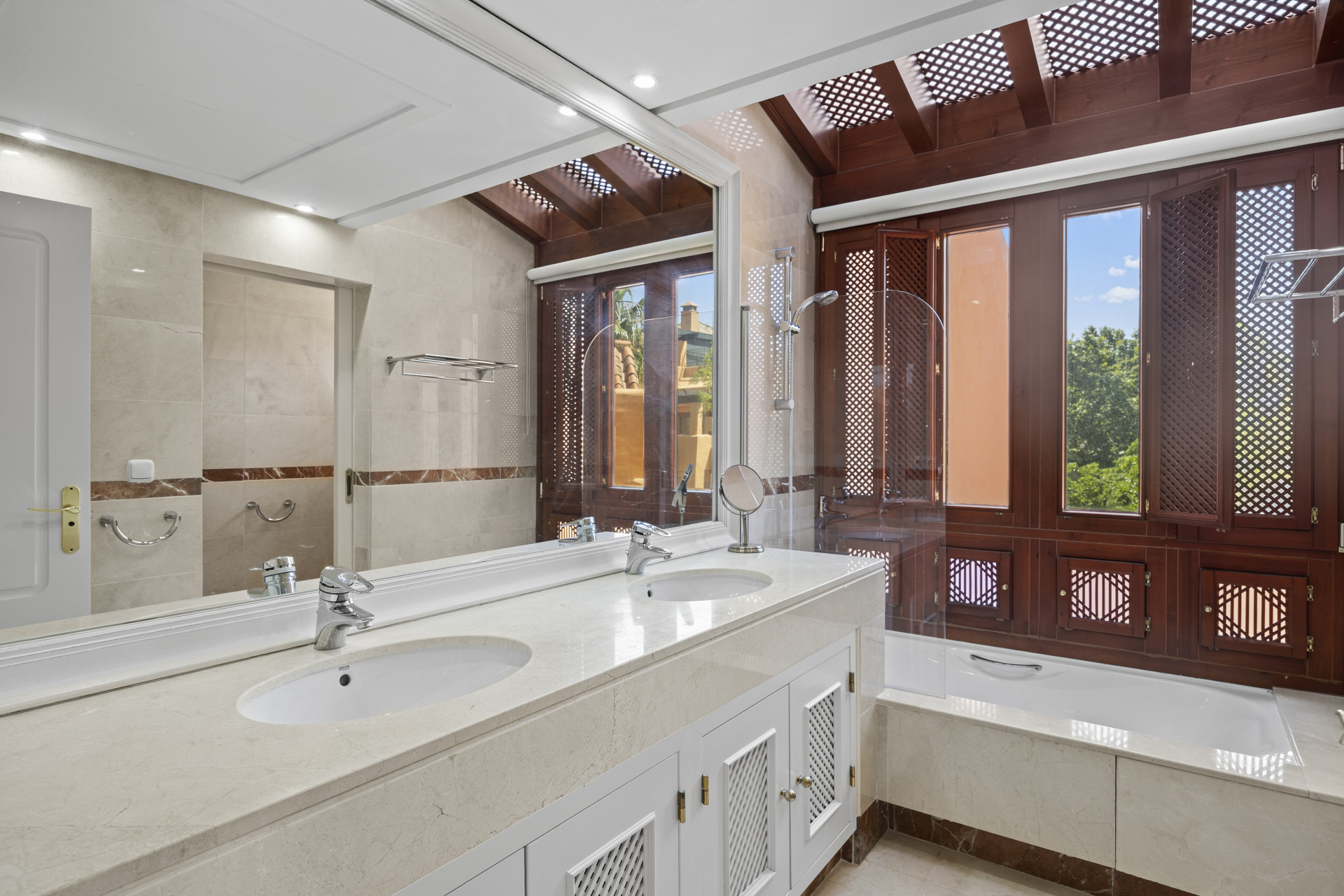 3 Bedroom Penthouse in San Pedro de Alcántara - Photo 16