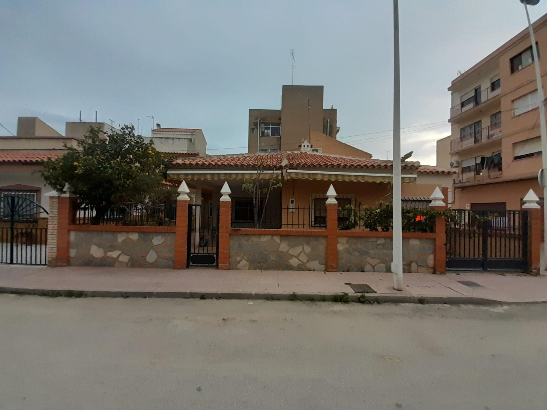 Chalet de 5 dormitorios en Murcia – Foto 2
