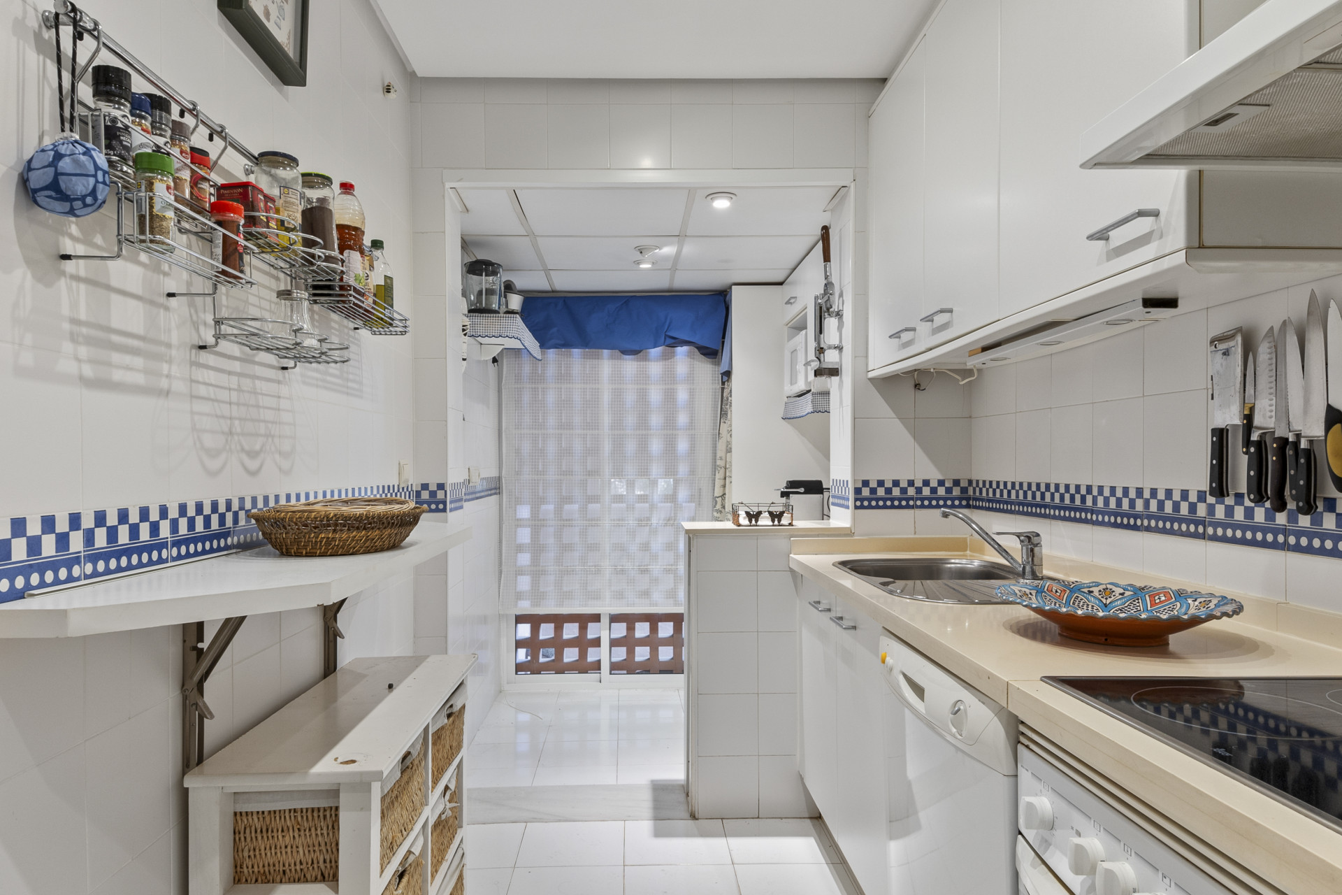 3 Bedroom Apartment in Marbella - Photo 13