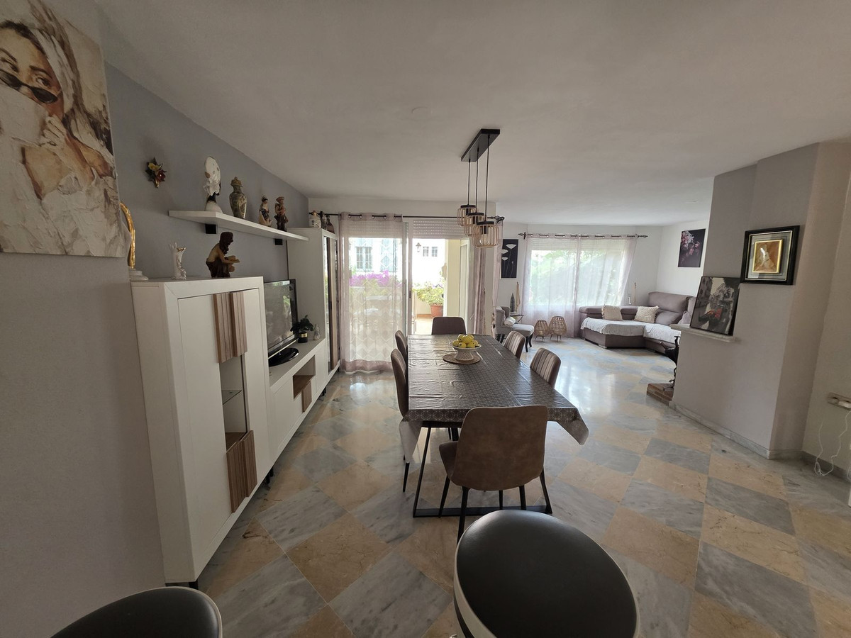 3 Bedroom Villa in San Pedro de Alcántara - Photo 25