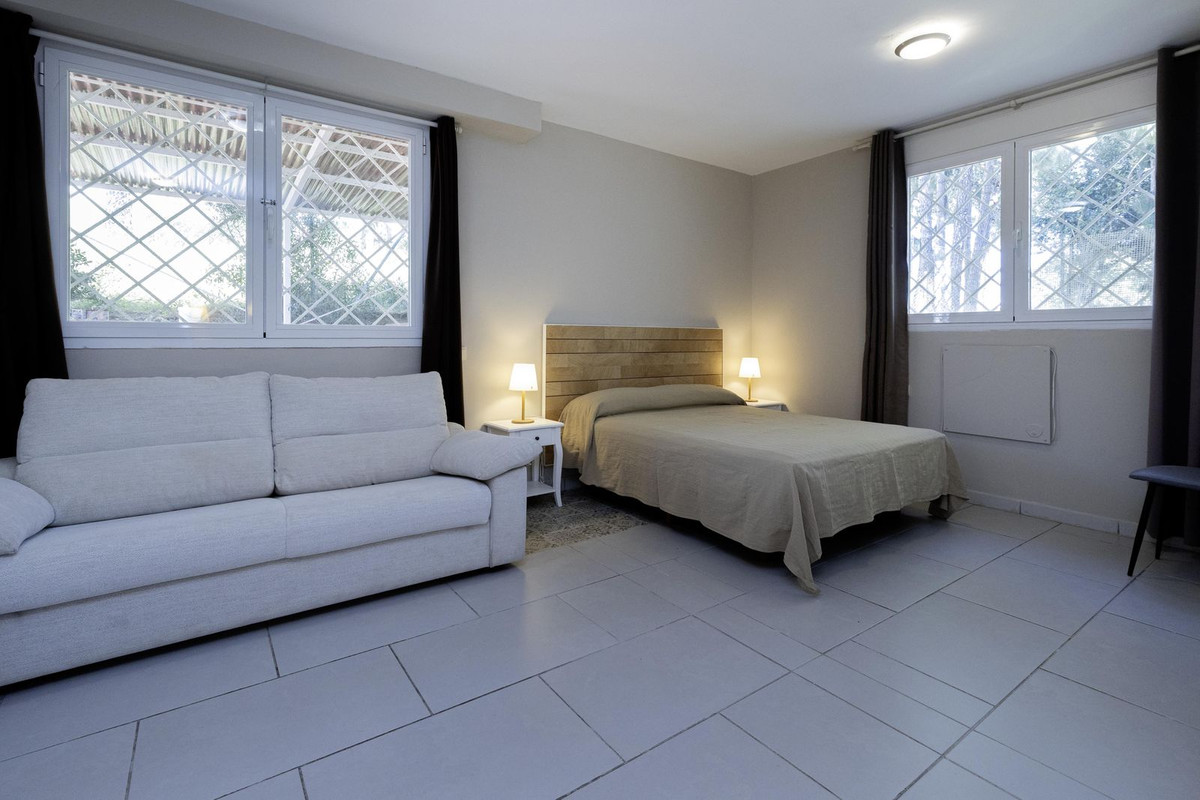 3 Bedroom Townhouse in Marbella - Photo 21