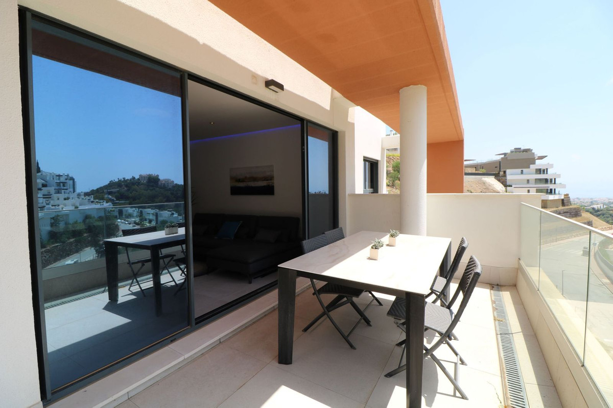 3 Bedroom Penthouse in Benahavís - Photo 18