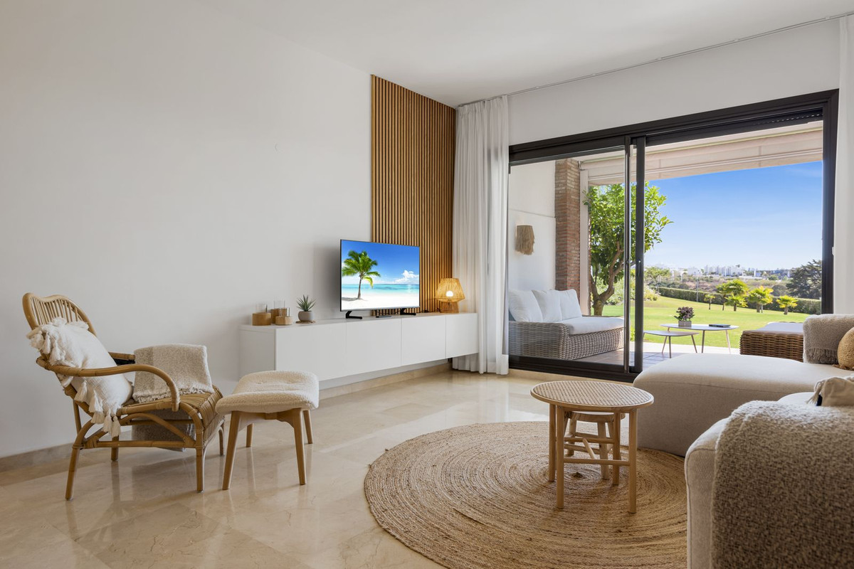 3-bedroom apartment with pool in Malaga, Spain – Photo 8