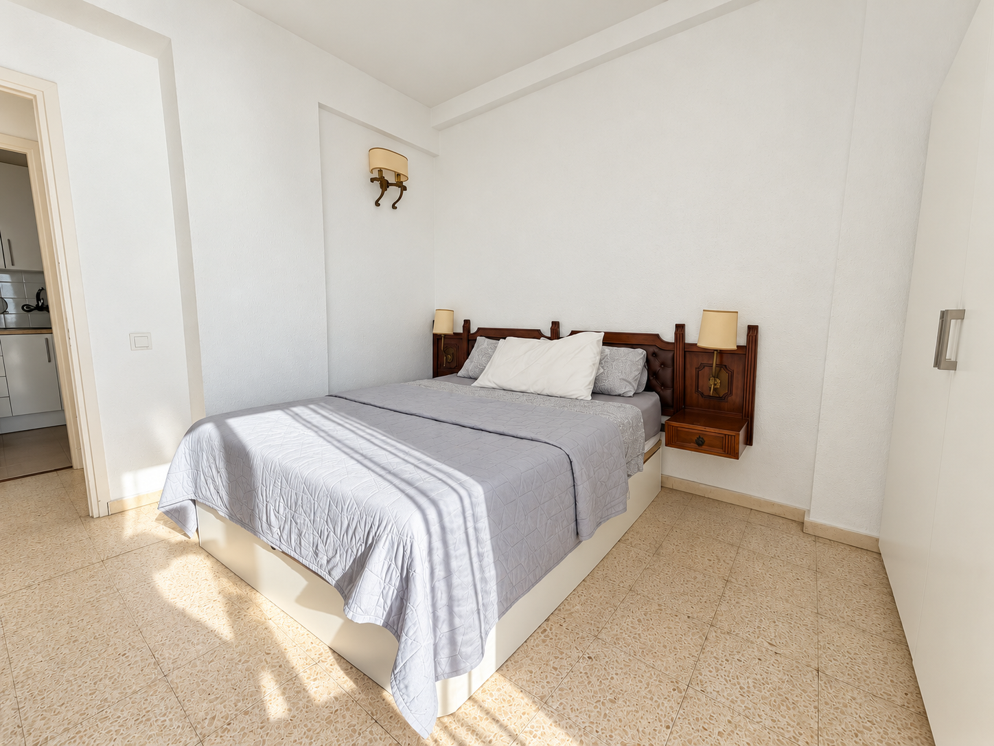 2 Bedroom Apartment in Fuengirola - Photo 12