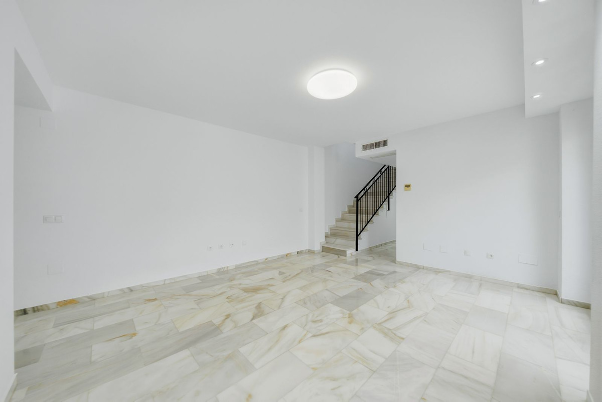 3 Bedroom Penthouse in Benalmádena - Photo 11