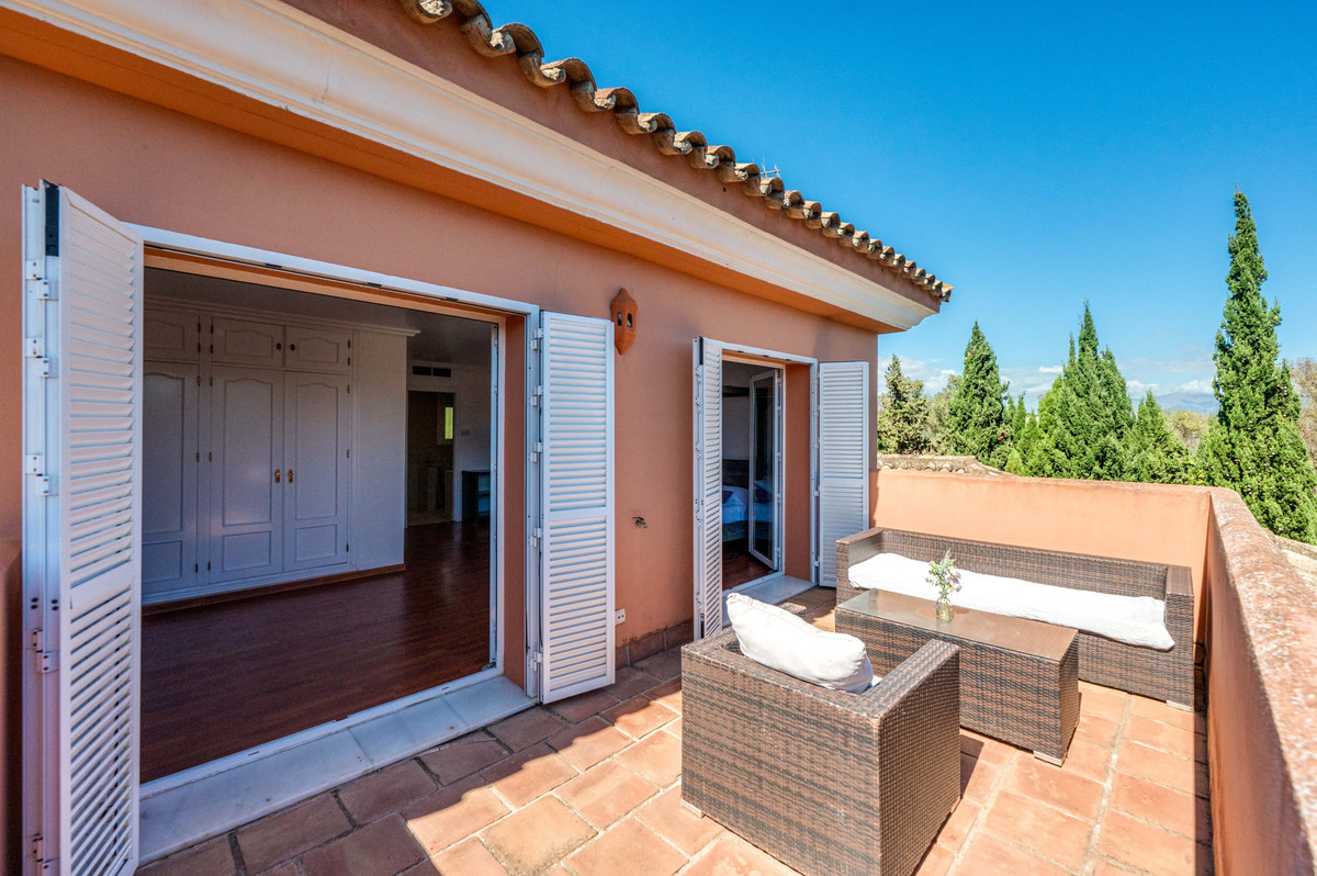 5 Bedroom Villa in Sotogrande - Photo 36