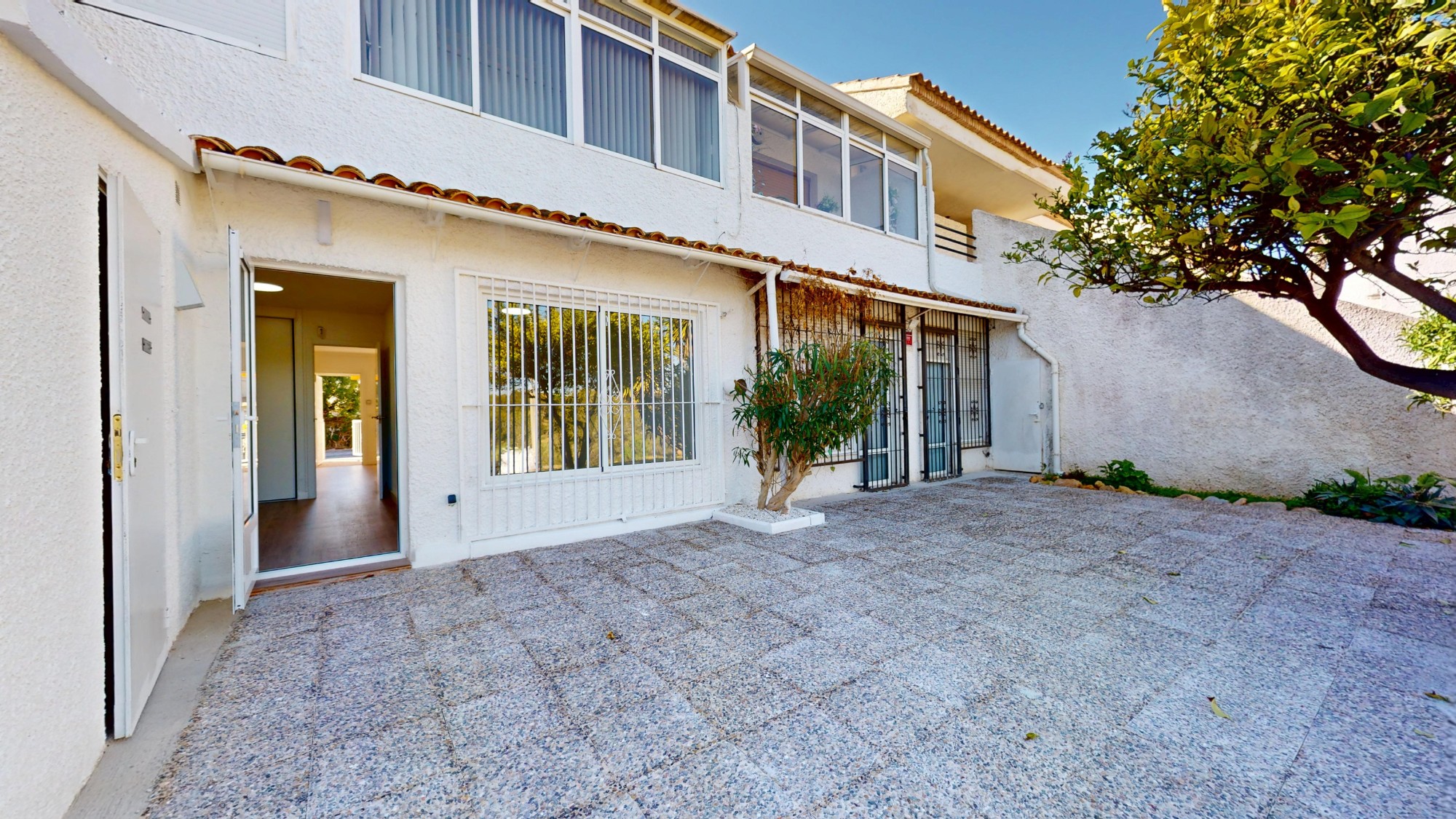Apartamento com 2 quartos com piscina em Alicante, Espanha – Foto 20