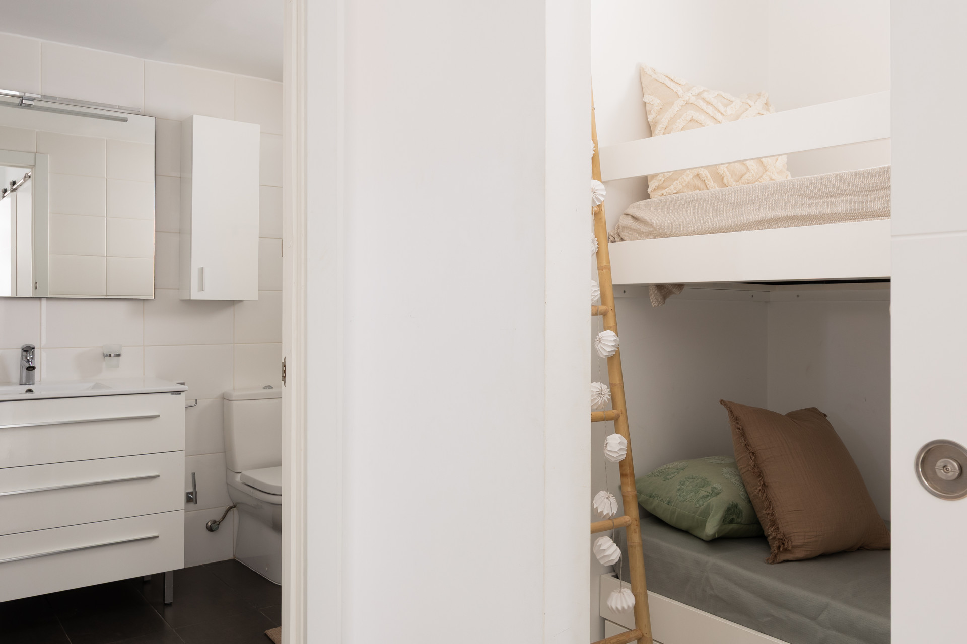 Apartamento com 4 quartos com vista mar em Málaga, Espanha – Foto 13