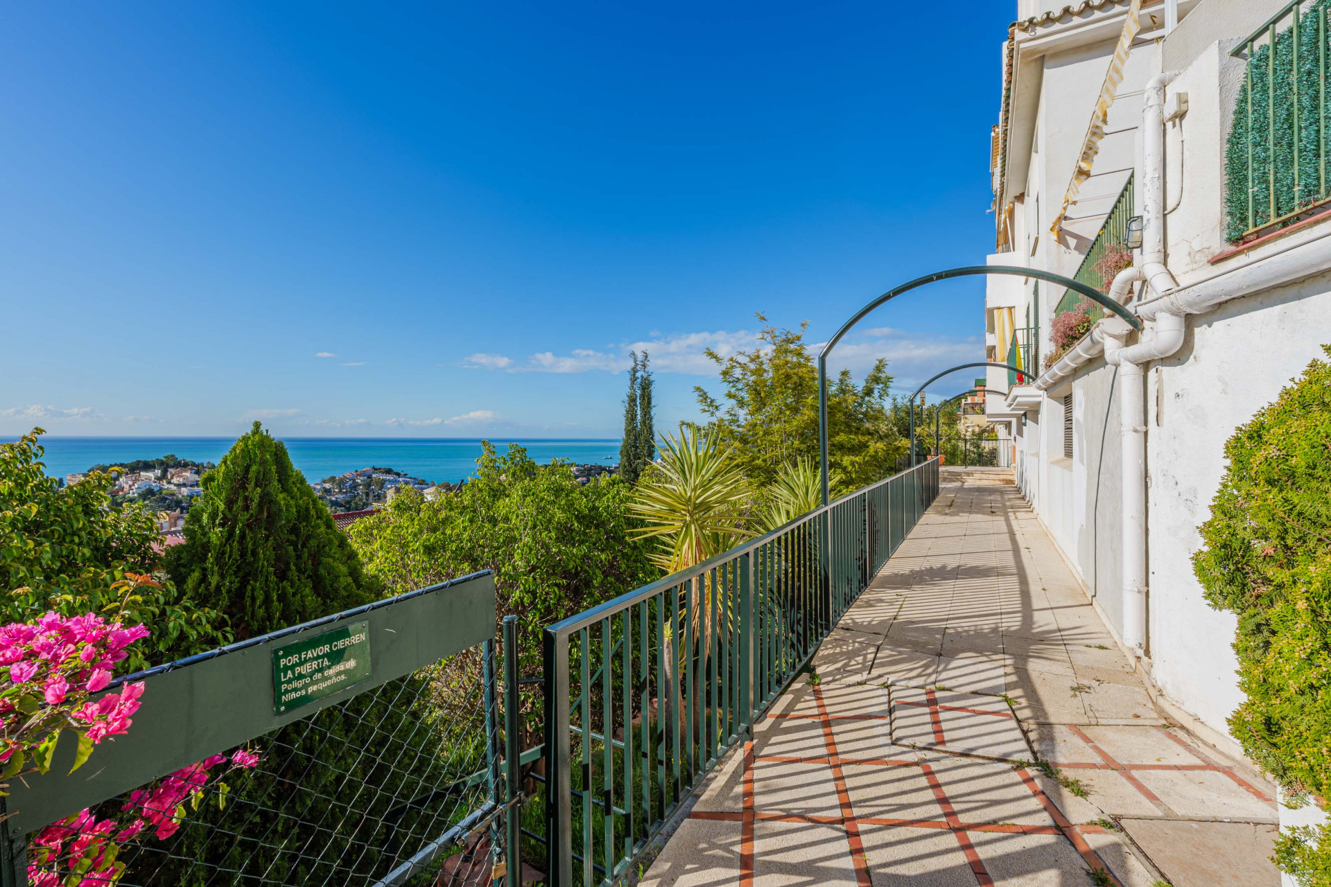 4 Bedroom Penthouse in Málaga - Photo 5