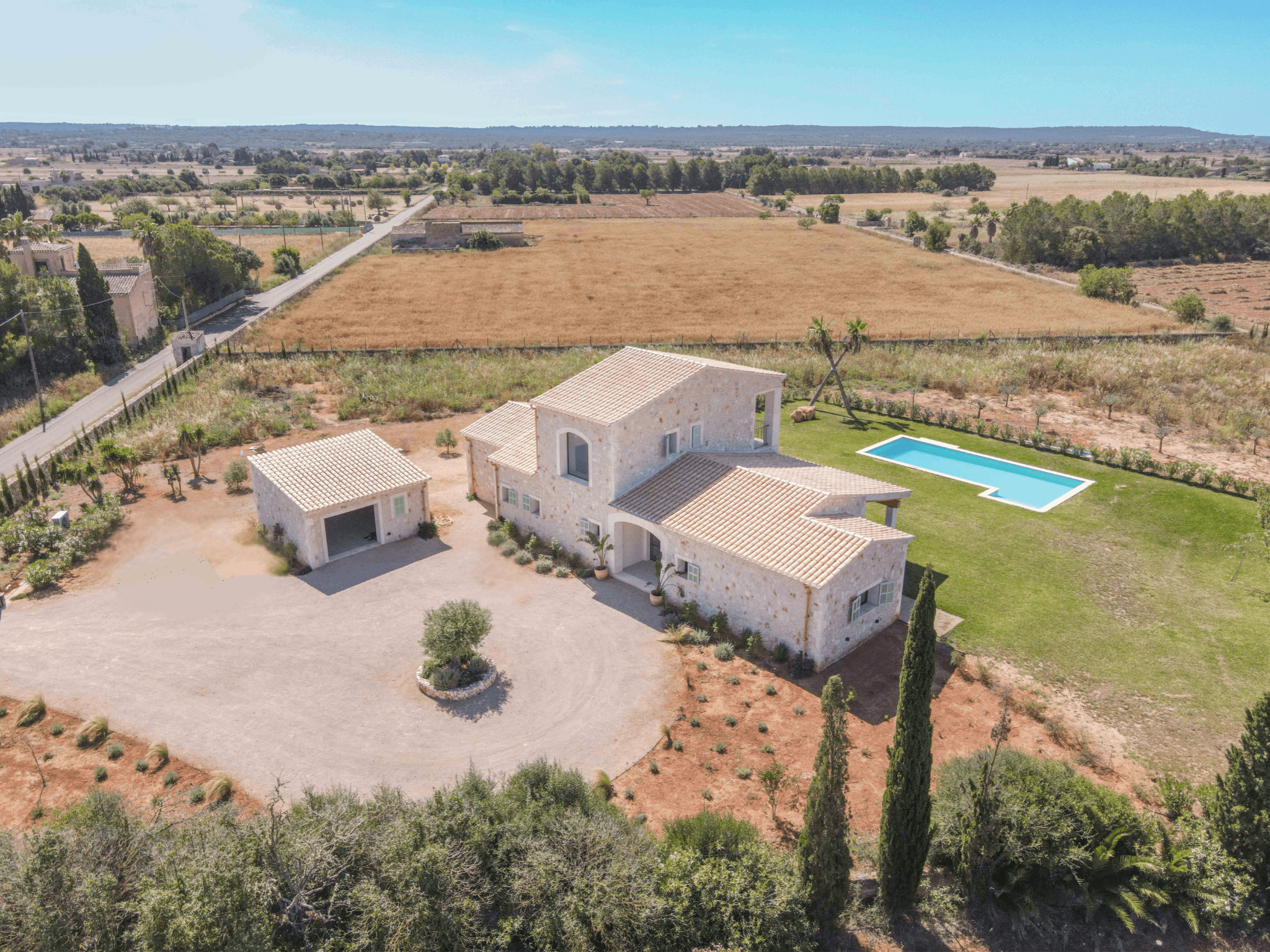 Chalet de 5 dormitorios con piscina en Baleares – Foto 5