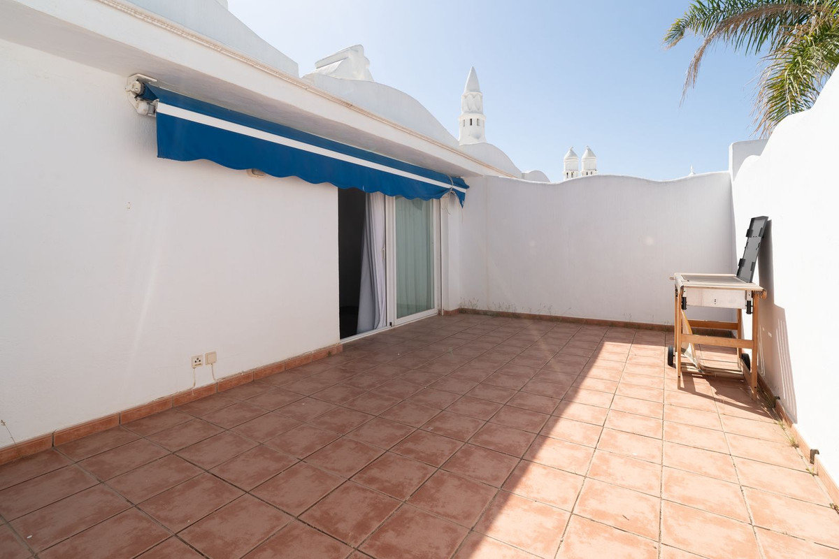 3 Bedroom Penthouse in Benalmádena - Photo 6