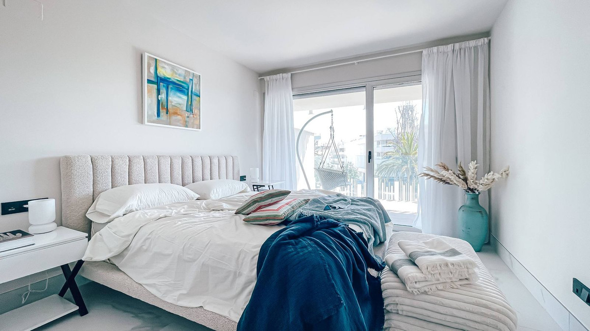 3 Bedroom Apartment in San Pedro de Alcántara - Photo 12