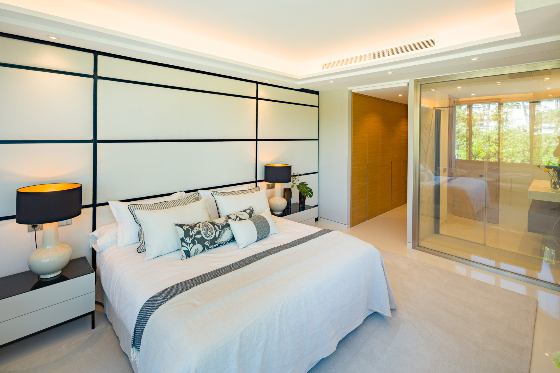 4 Bedroom Apartment in Marbella - Photo 22