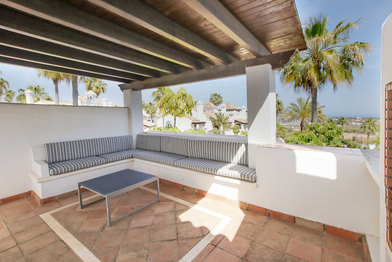3 Bedroom Townhouse in Benahavís - Photo 28
