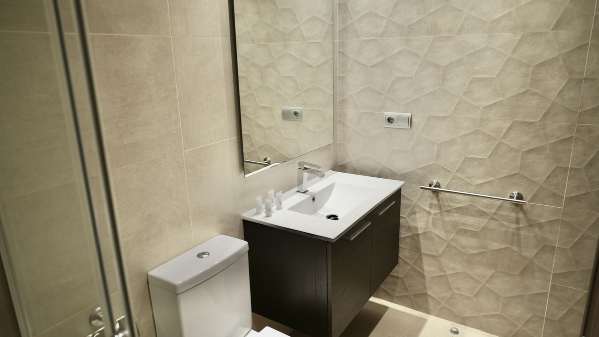 3 Bedroom Penthouse in San Pedro de Alcántara - Photo 18
