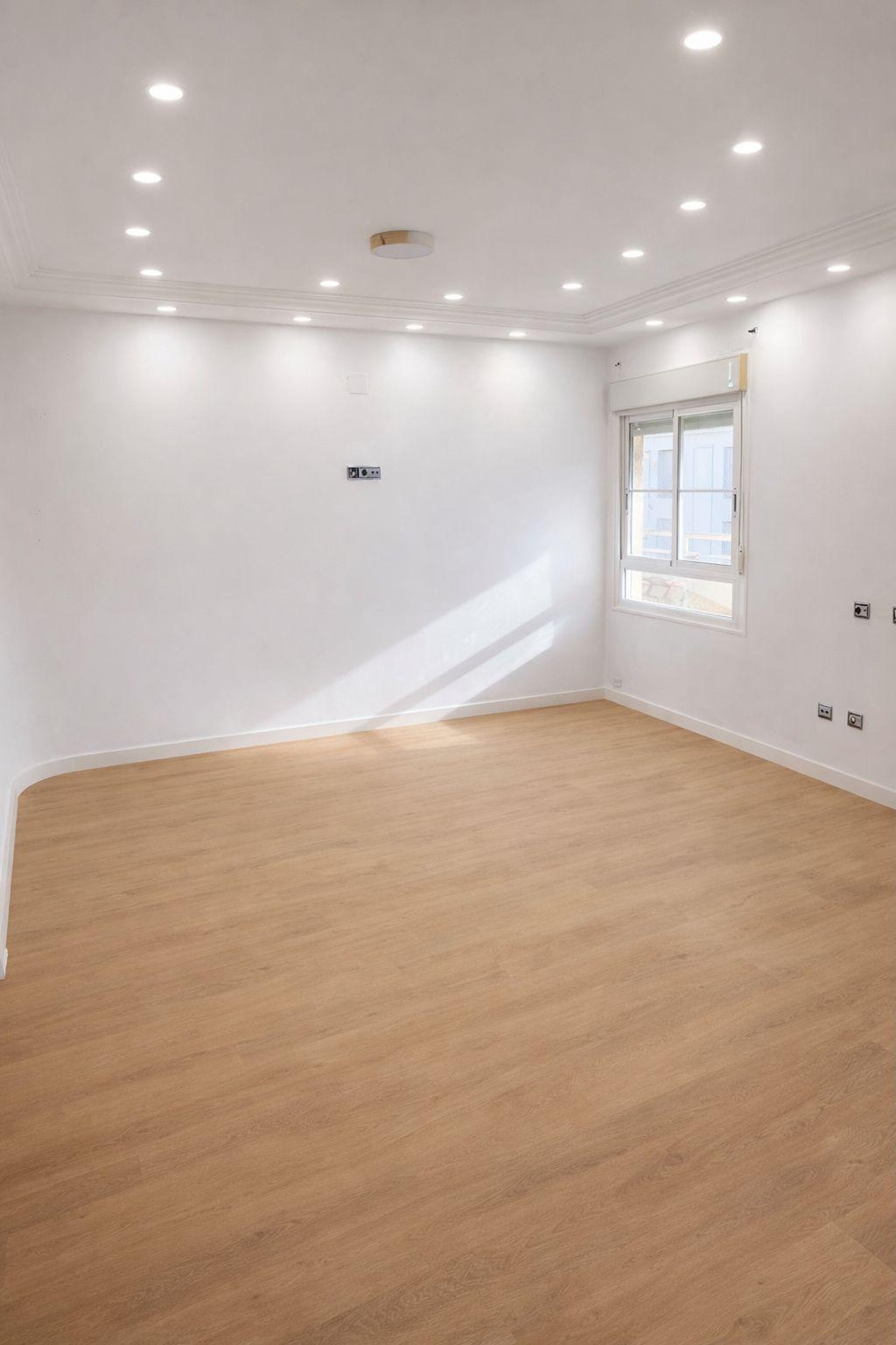 4 Bedroom Penthouse in Torremolinos - Photo 11