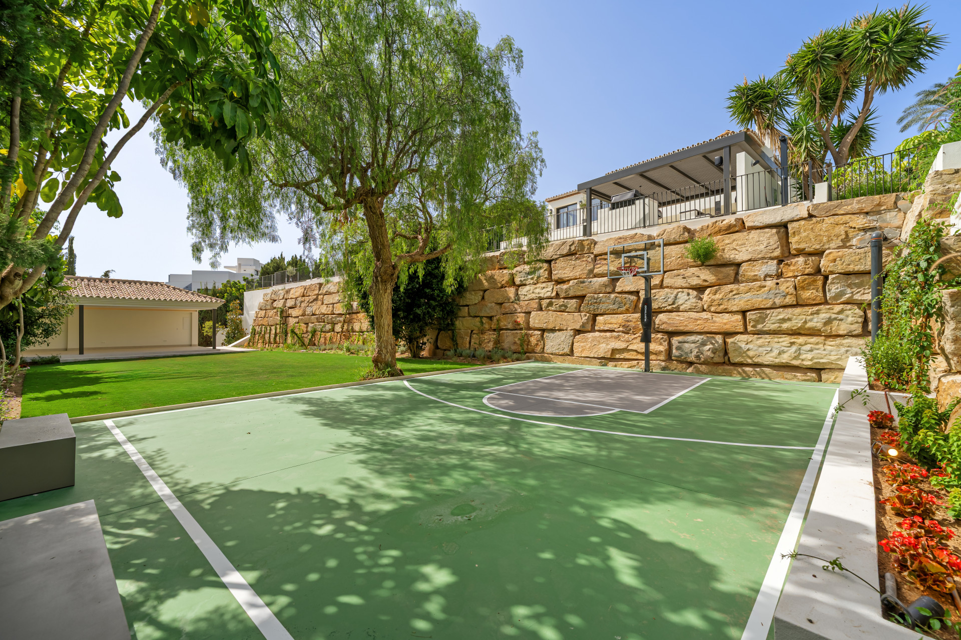 5 Bedroom Villa in Marbella - Photo 49