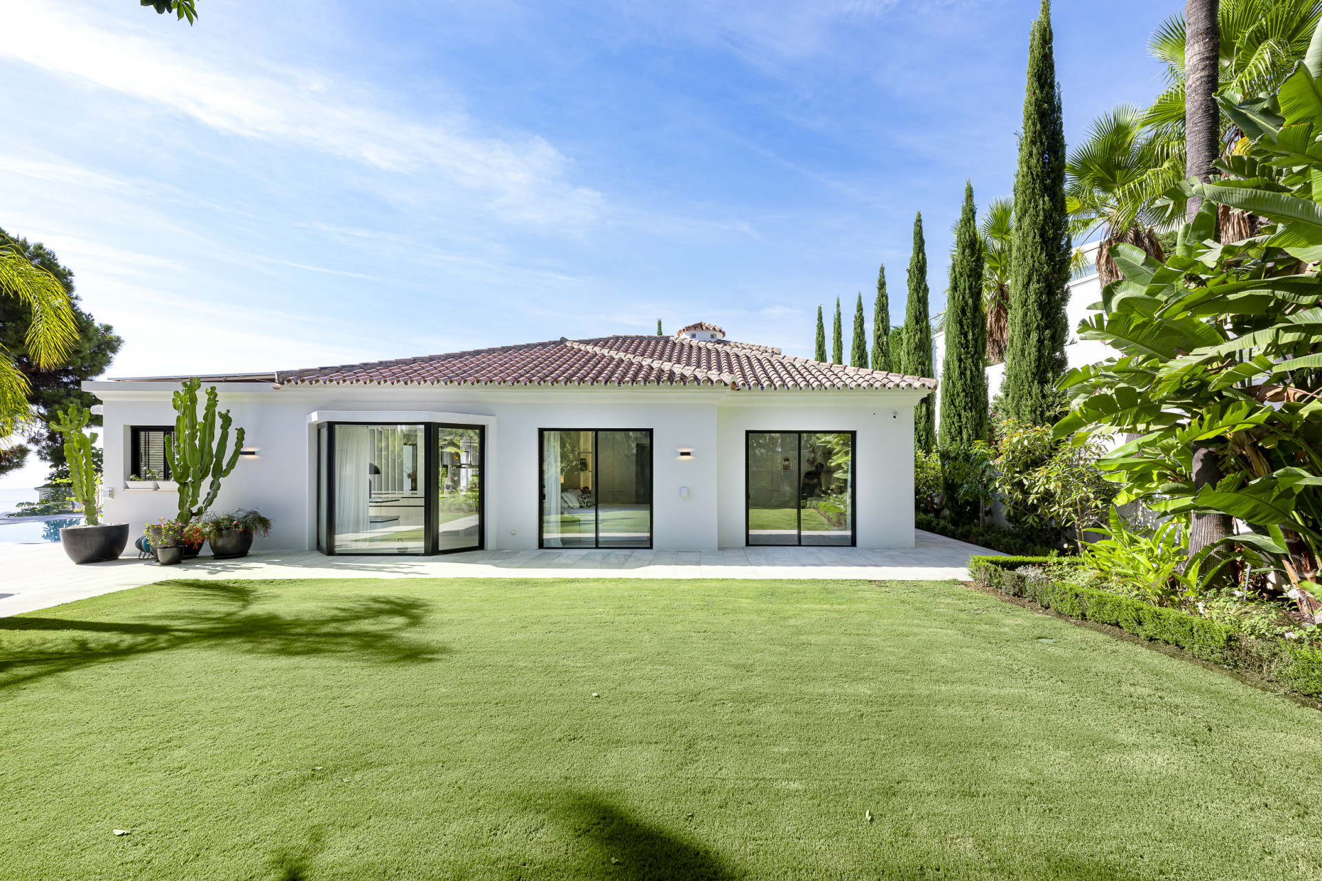 5 Bedroom Villa in Marbella - Photo 28
